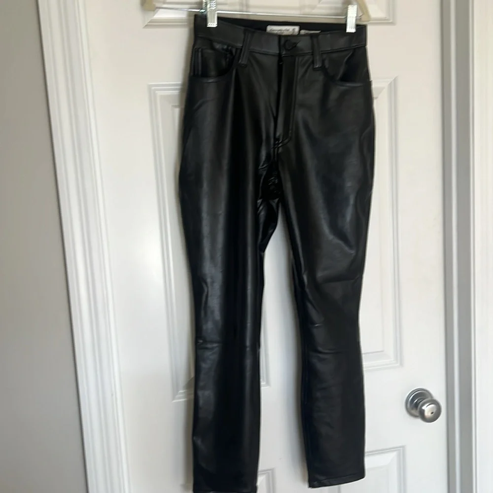 Abercrombie & Fitch Curve Love Black Vegan Leather High-Rise Pants NWT - Picture 1 of 3